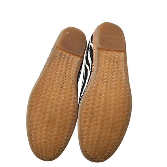 Cole Hahn Zebra Knit Flats, size 10.5 - Picture 5 of 7